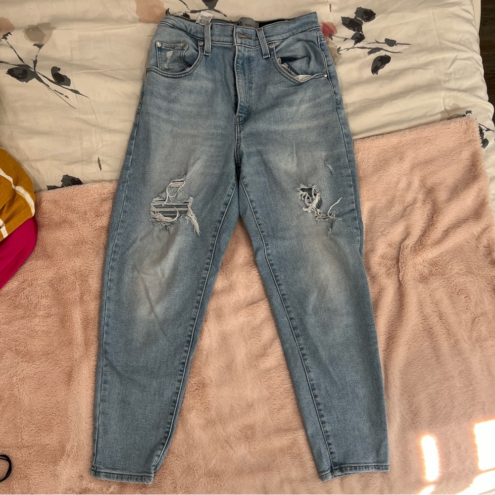 Levi’s Mom Jeans!